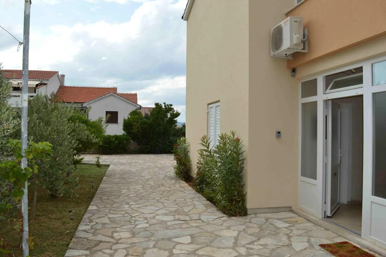 Apartments With A Parking Space Punat, Krk - 16307